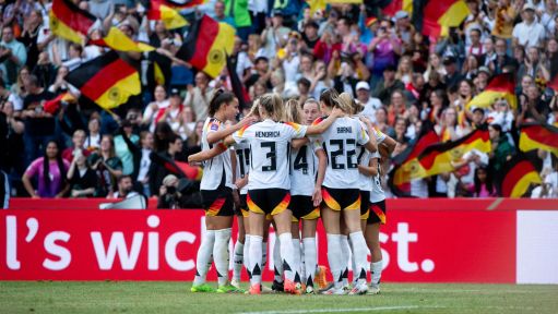 太阳vs马刺前瞻：布克对决福克斯，谁能带队延续连胜步伐？